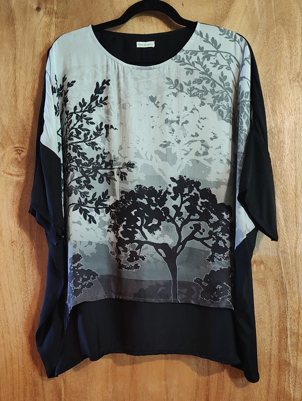 Tara Blanca Japan Silky Bamboo Rayon Blouse Black Gray Tree Silhouette 1X-2X Est